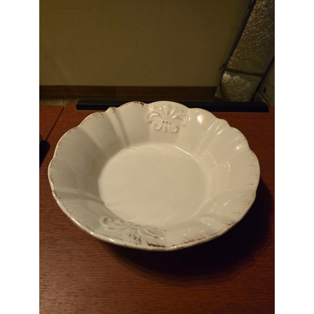 Baum Provence White Scalloped Pasta Bowl Fleur De Lis Distressed‎ Farmhouse 9in